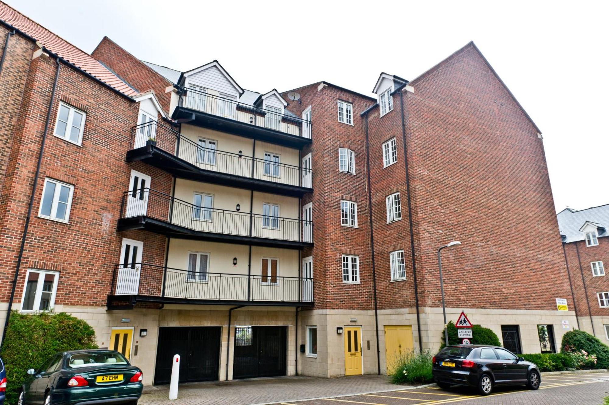 Watermark Apartments Whitby Room photo